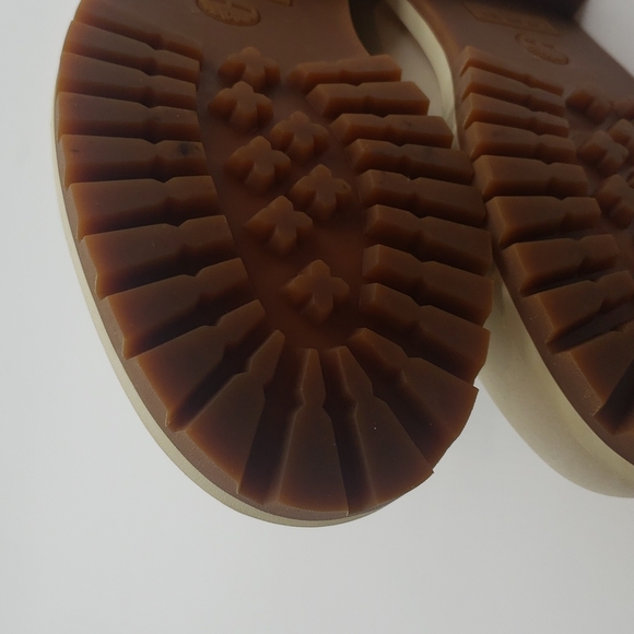 TIMBERLAND SIZE US 6 1/2 COLOR OFF WHITE CREAM CONDITION USED 2X - Picture 9 of 11